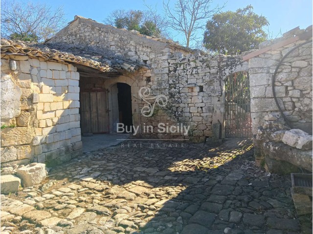Italy property for sale in Sicily, Syracuse