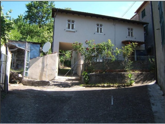 Italy property for sale in Minucciano-Metra, Tuscany