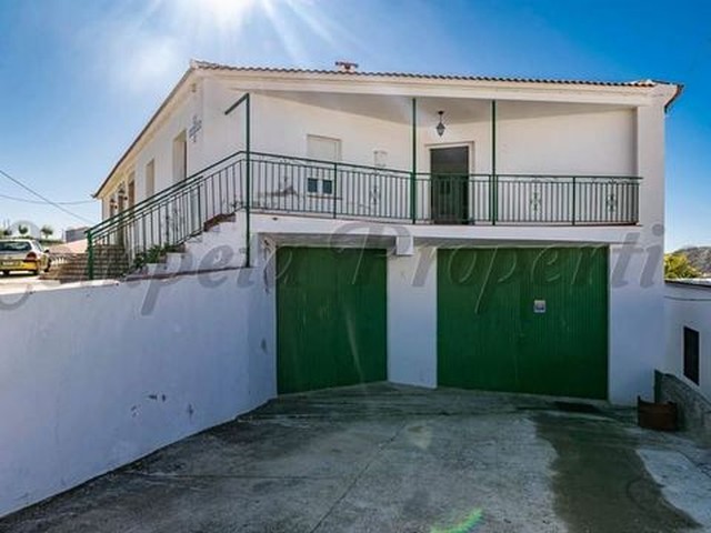 Canillas de Albaida Commercial for rent