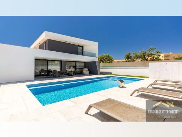 Portugal property for sale in Algarve, Quarteira